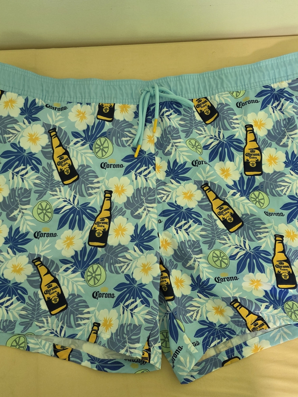 Corona Men's Light Blue Tropical Print Swim Shorts Shorts Board Shorts